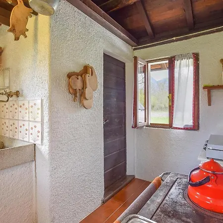 Beautiful Home In Borgo Valbelluna With 1 Bedrooms * Lentiai